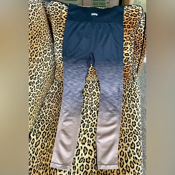 Ultimate leggings by PINK. Amazing hombre colors. - Picture 7 of 11